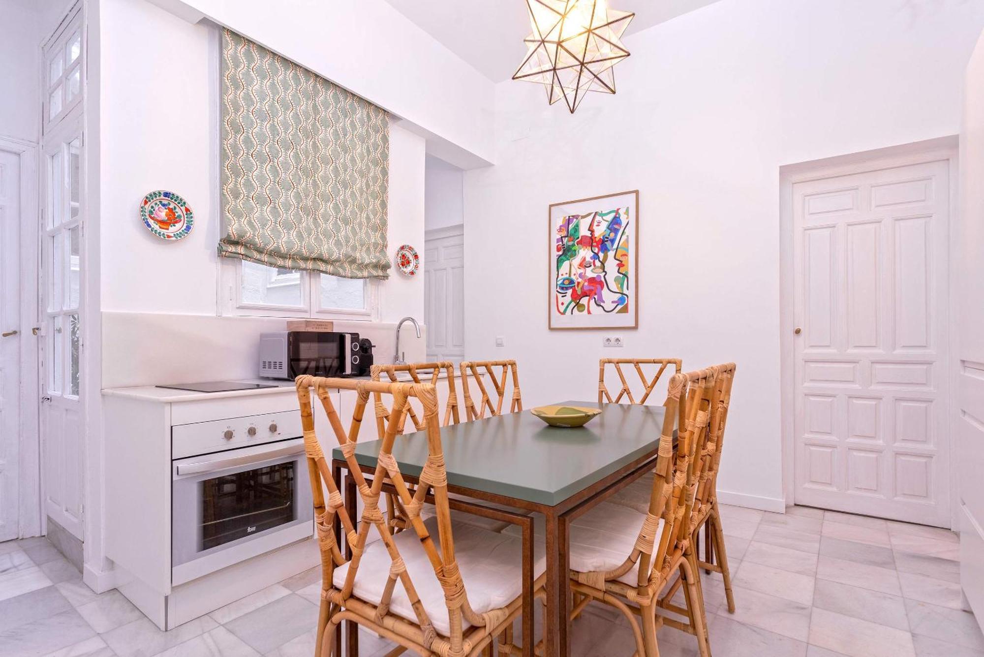 Genteel Almansa Ii Appartement *