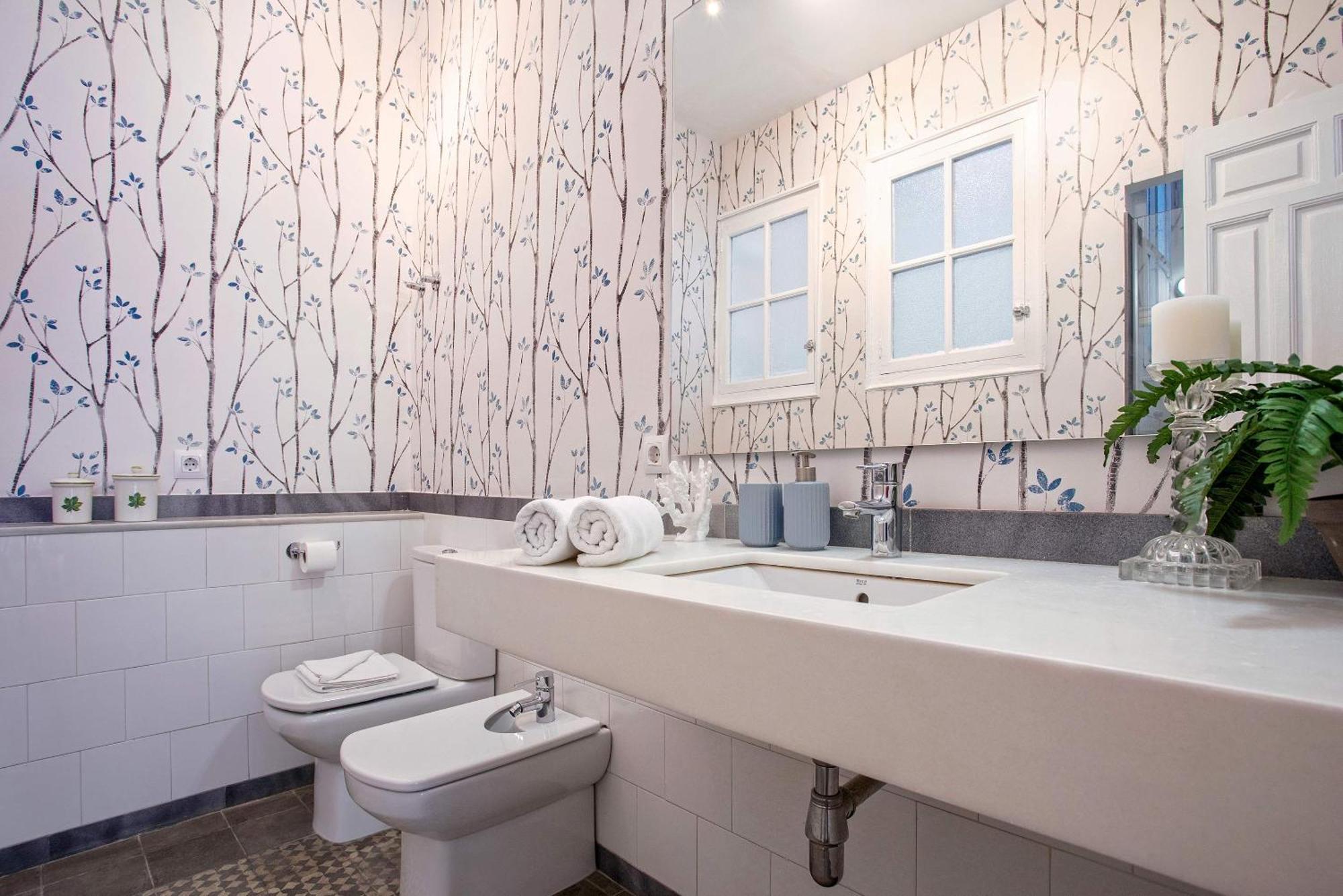 Genteel Almansa Ii Appartement